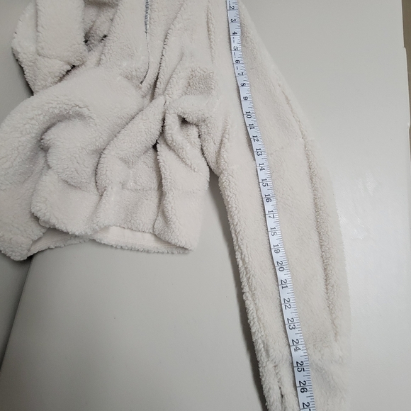 Lululemon Scuba Oversized Fleece Funnel Neck. - Picture 12 of 15